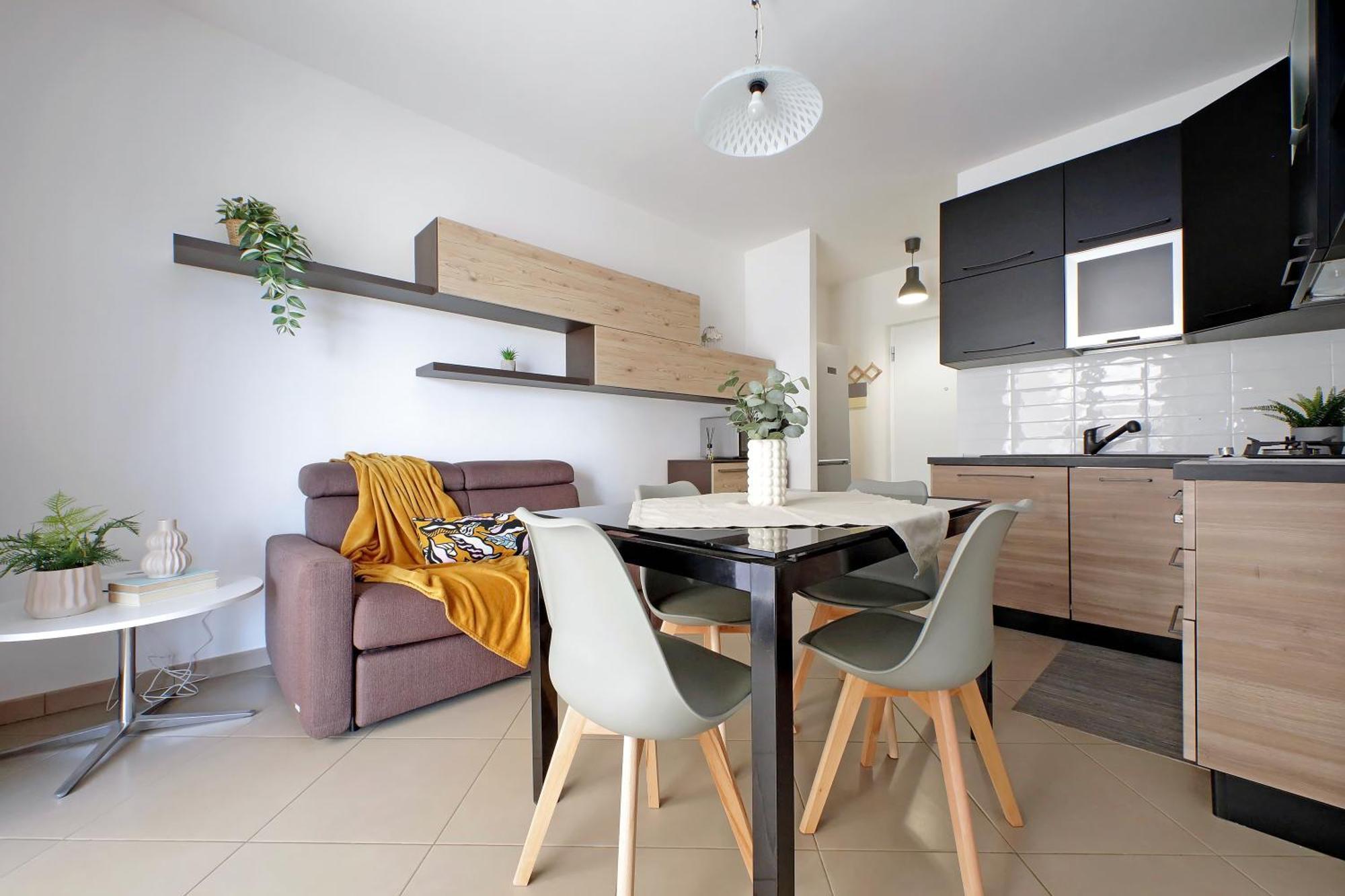 Lägenhet Comodo Con Terrazzo, Vicino Gemelli *