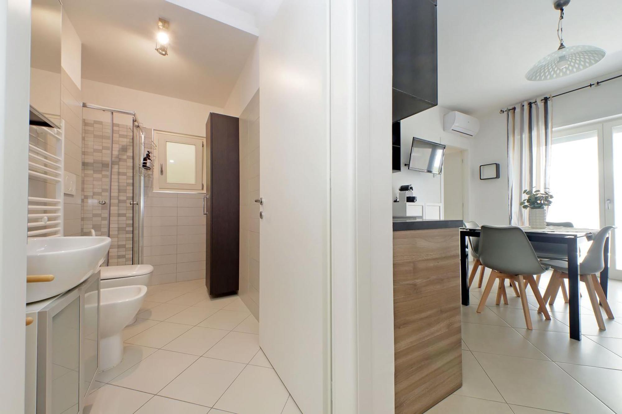 Lägenhet Comodo Con Terrazzo, Vicino Gemelli