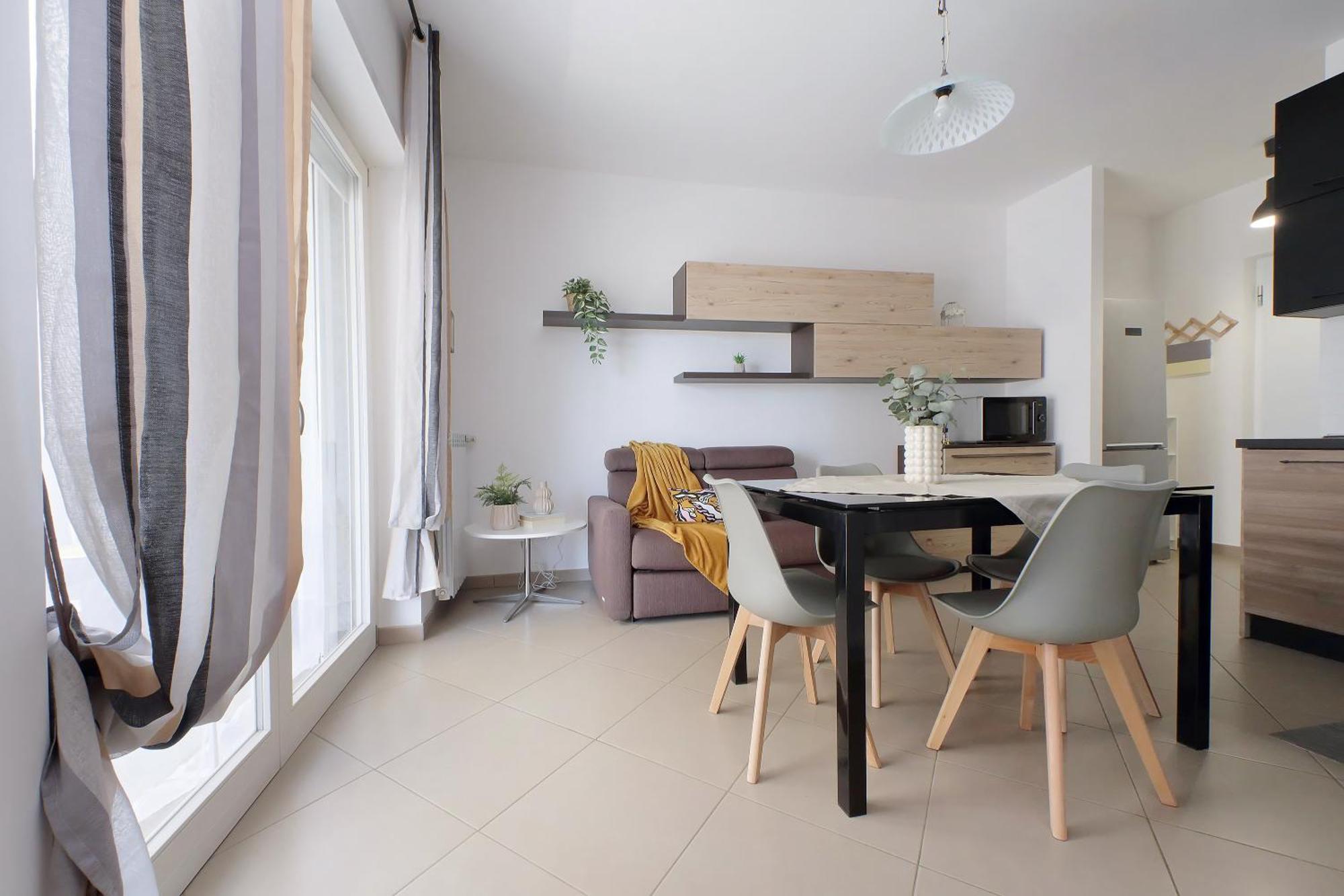 Comodo Con Terrazzo, Vicino Gemelli Lägenhet Rom