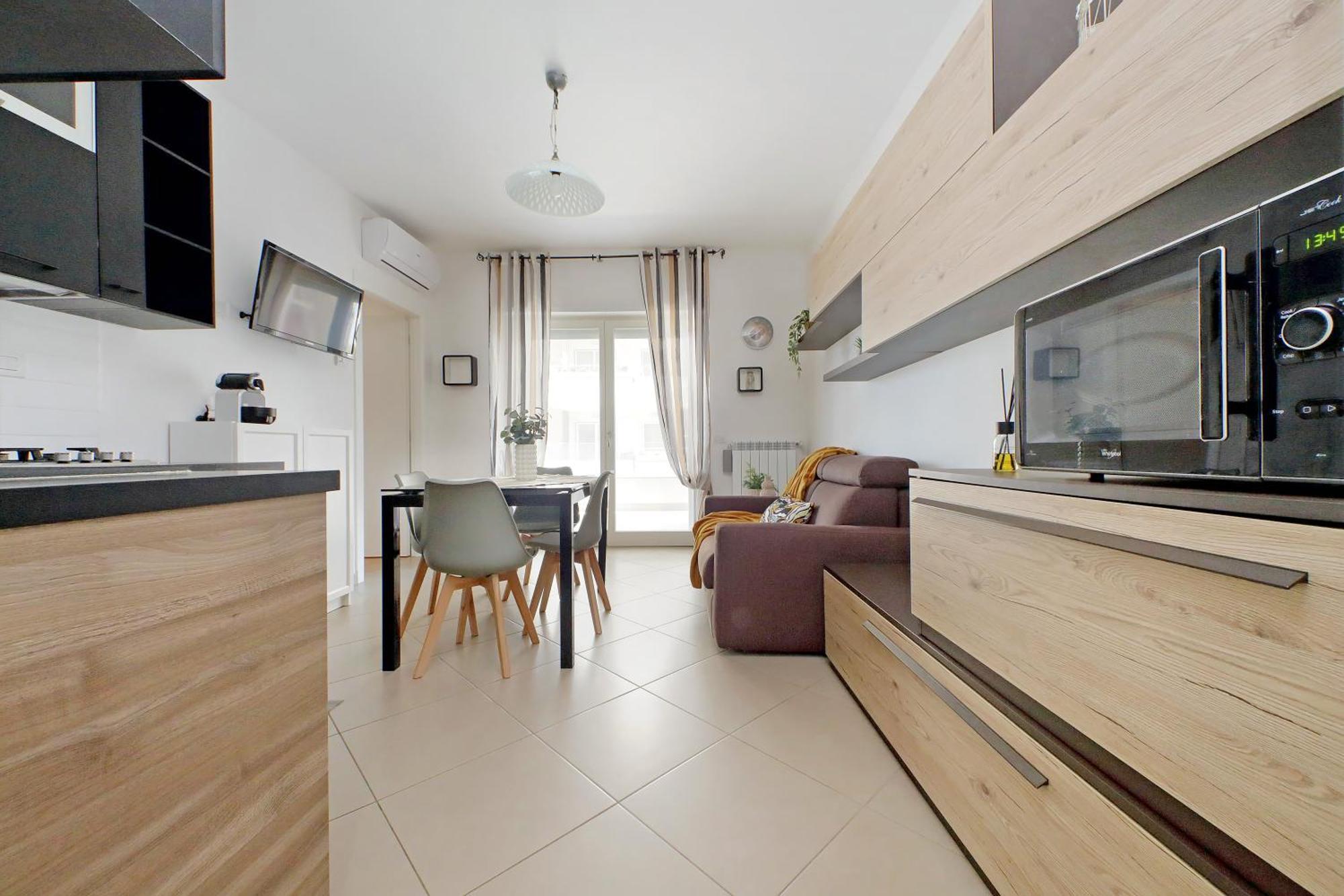 Lägenhet Comodo Con Terrazzo, Vicino Gemelli